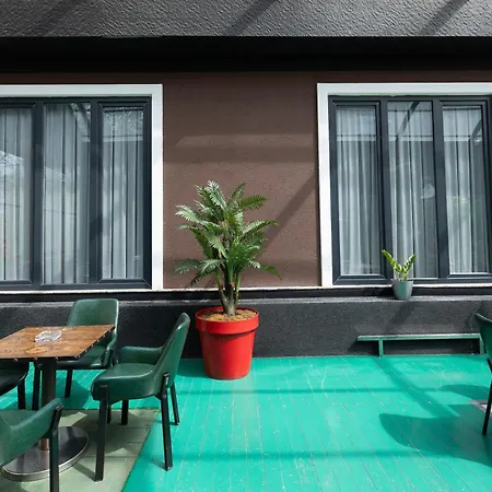 4r Colombo Tirana