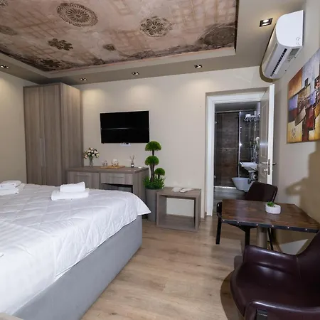 4r Colombo Tirana