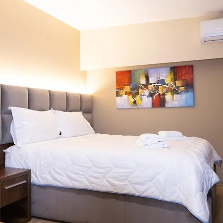 4r Colombo 3* טיראנה