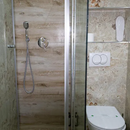 4r Colombo Hotel Tirana