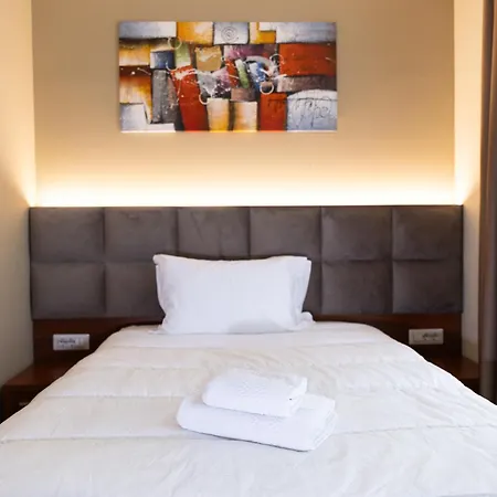 4r Colombo מלון 3*