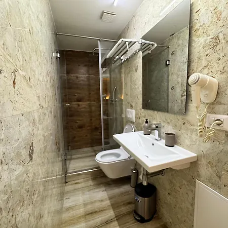 Hotel 4r Colombo Tirana