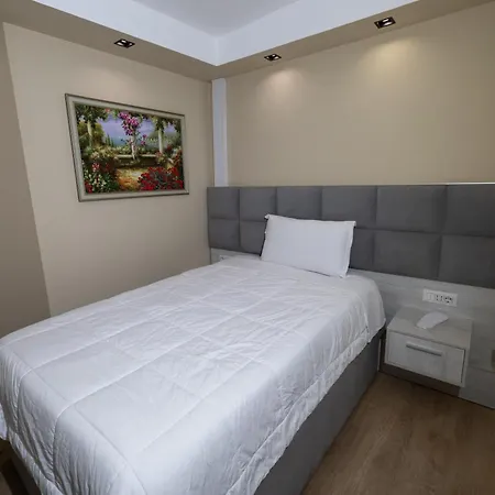 4r Colombo Hotel 3*