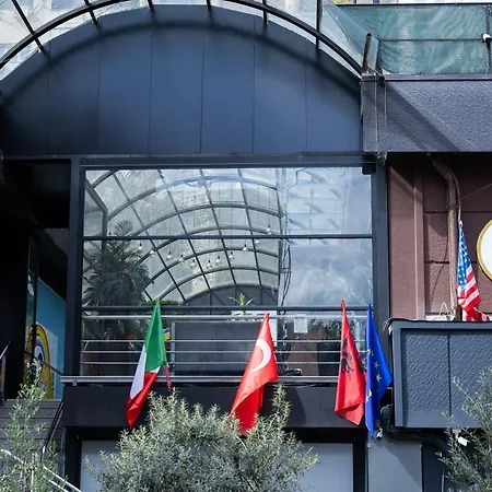 4r Colombo 3* Τίρανα