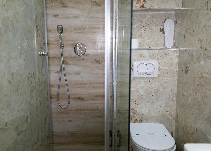 4r Colombo Hotell Tirana