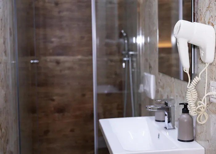 Hotell 4r Colombo Tirana