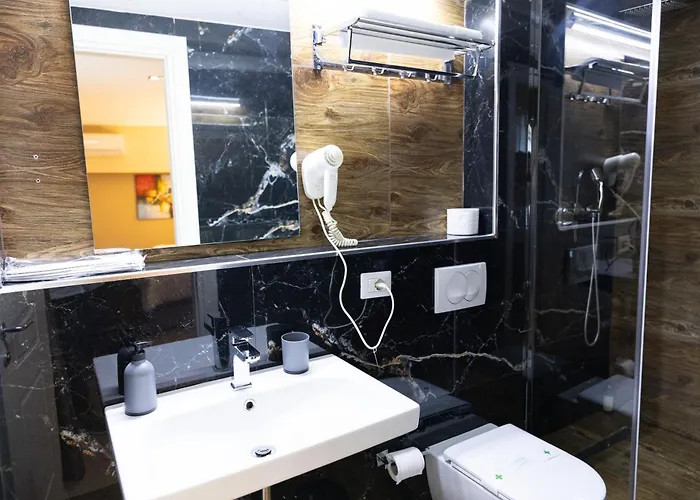 4r Colombo Hotell Tirana