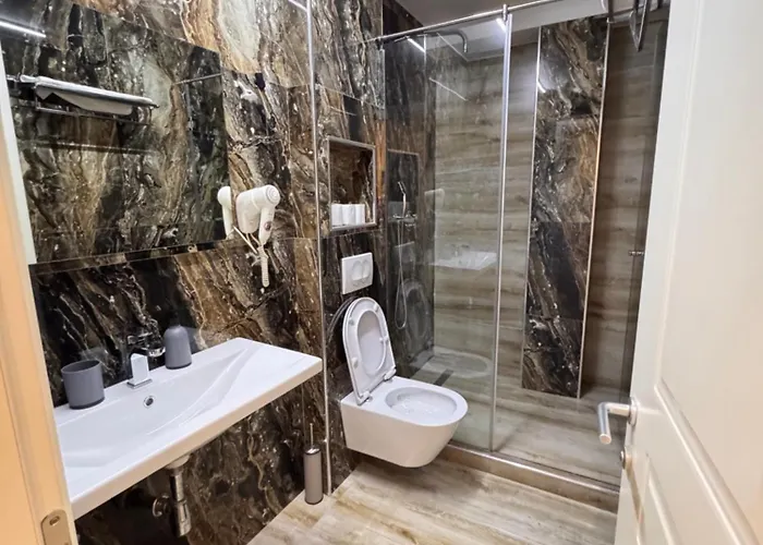 4r Colombo Hotell 3*