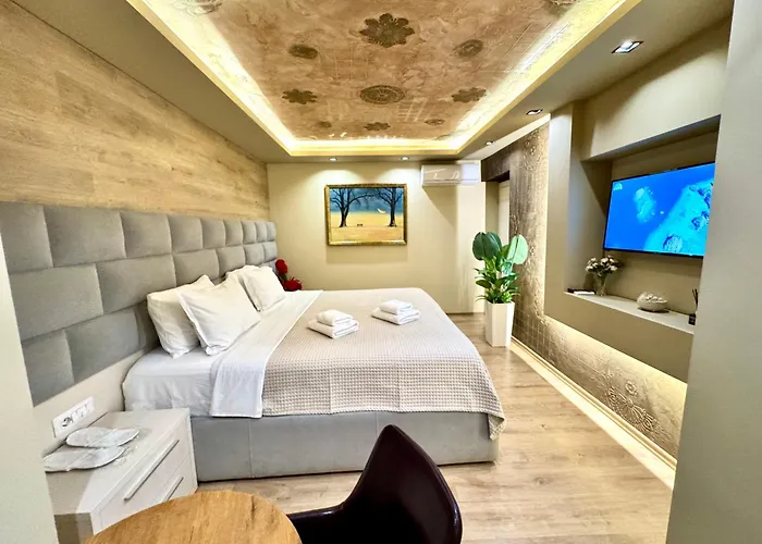 4r Colombo Tirana